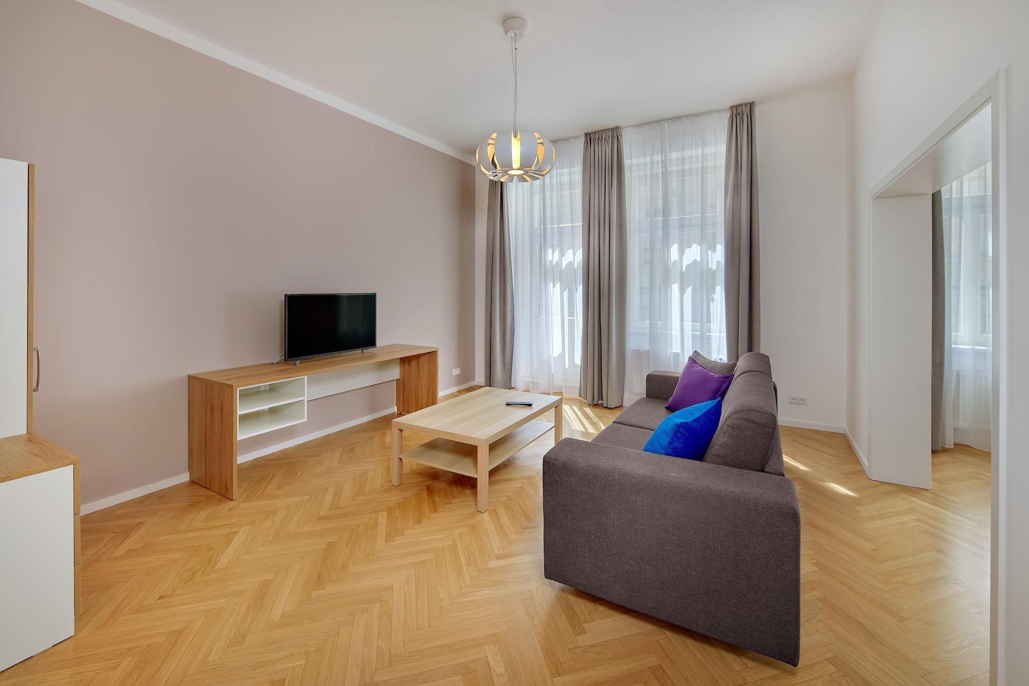 Downtown Suites Kodanska Прага Екстер'єр фото