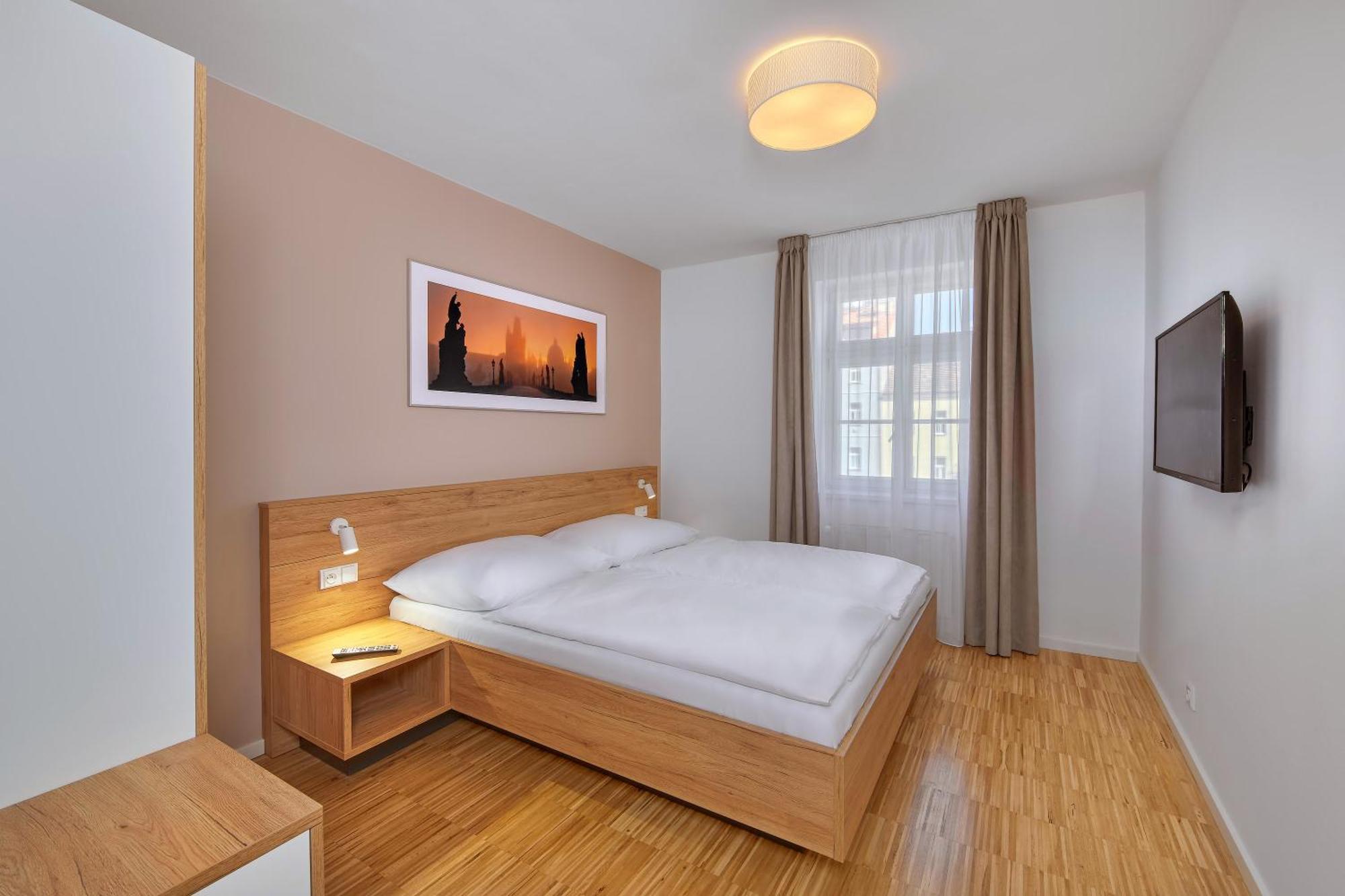 Downtown Suites Kodanska Прага Екстер'єр фото