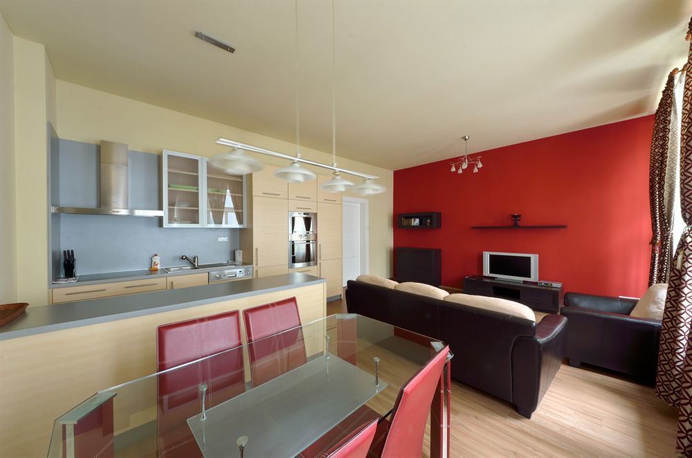 Downtown Suites Kodanska Прага Екстер'єр фото