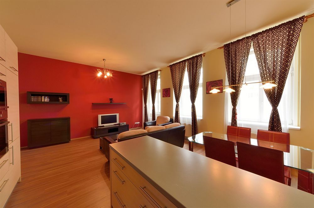 Downtown Suites Kodanska Прага Екстер'єр фото