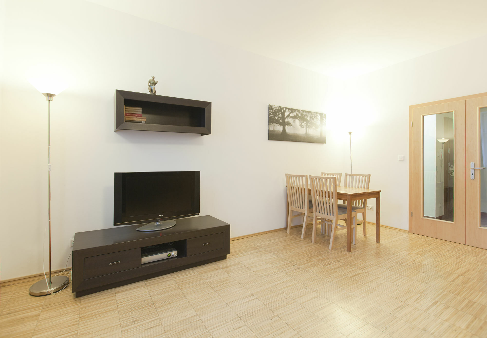 Downtown Suites Kodanska Прага Екстер'єр фото